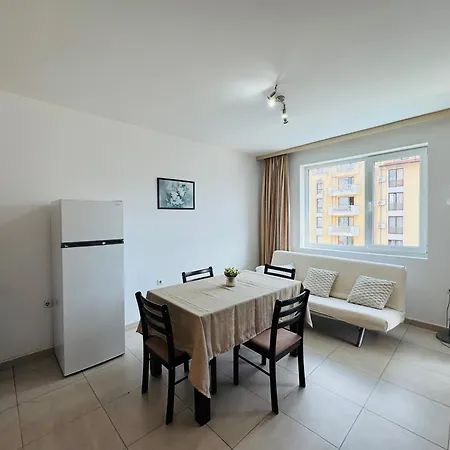 Sunny House 203 One Bedroom Apartman *