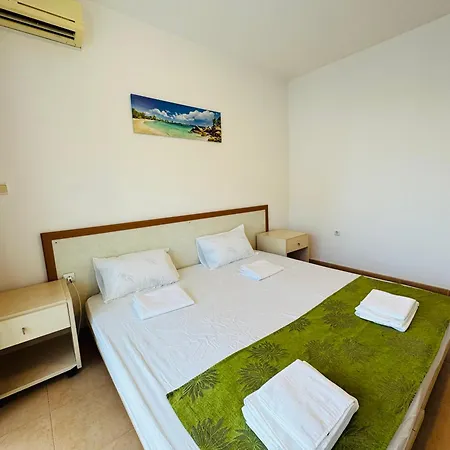 Sunny House 203 One Bedroom Apartman *
